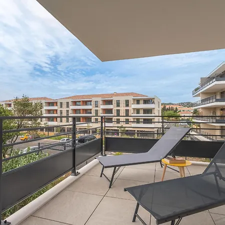 Canopy By Interhome Апартаменты *